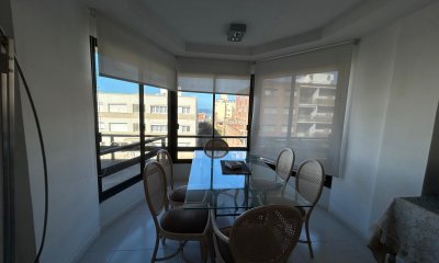 Se vende hermoso y amplio apto en la Peninsula