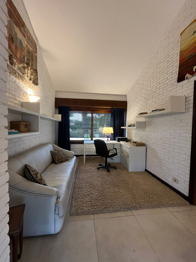 Casa ID.2705 - HERMOSA RESIDENCIA 