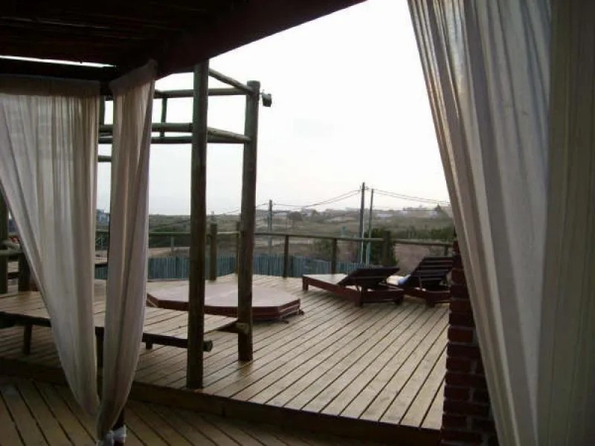 Casa ID.329 - Se vende hermoso quincho!!! 
