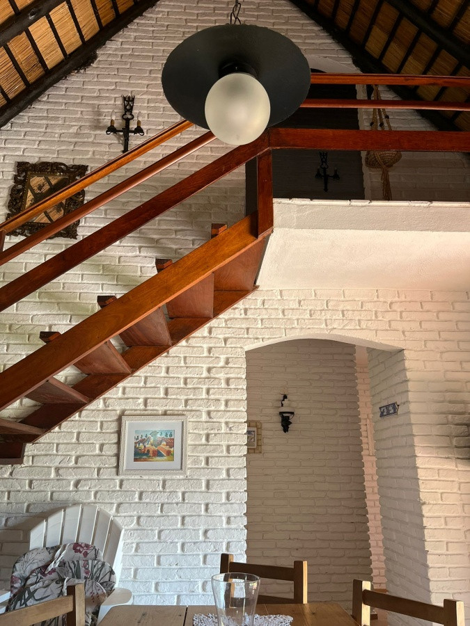 Casa ID.2502 - Hermoso chalet, Disponible en Alquiler Anual 