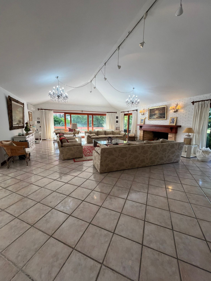 Casa ID.2705 - HERMOSA RESIDENCIA 