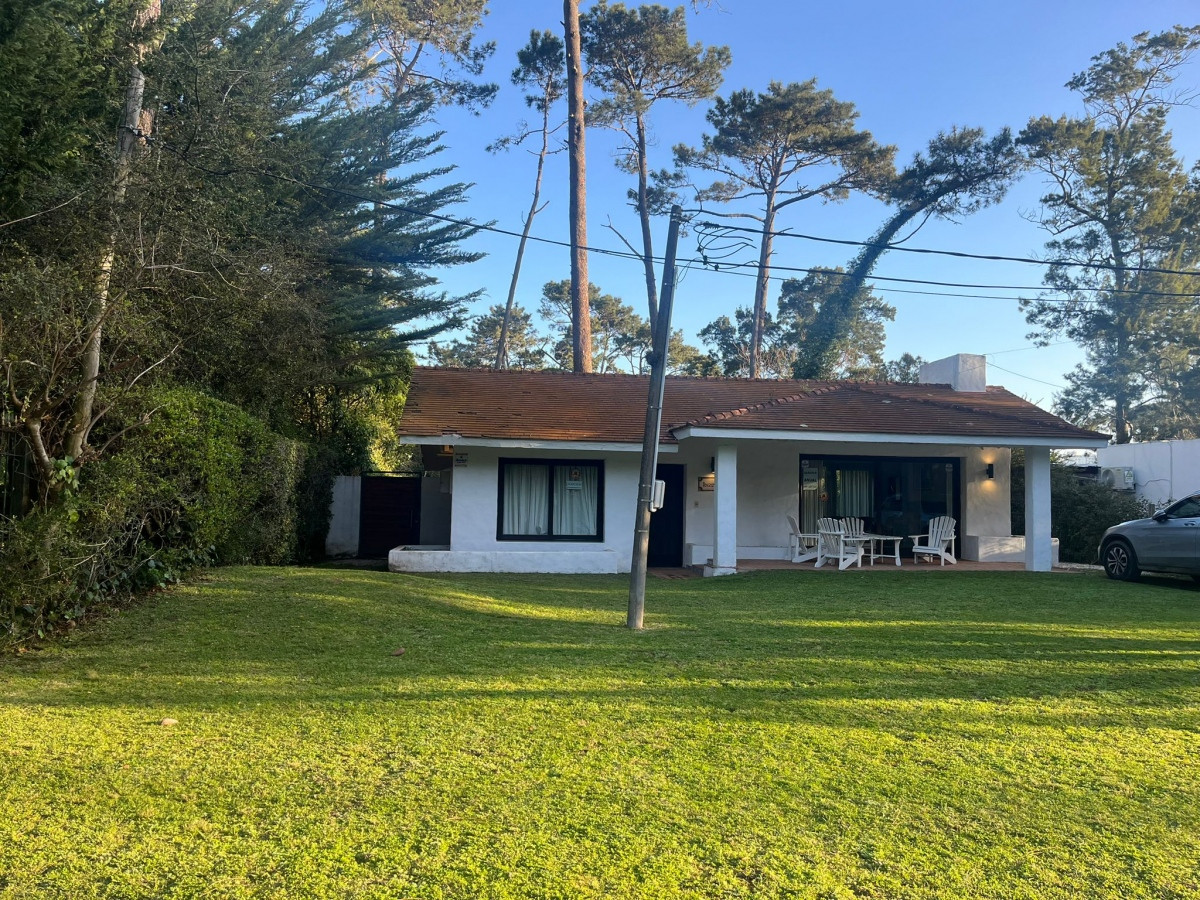 Casa ID.309 - Clásico chalet!! Con Jardin