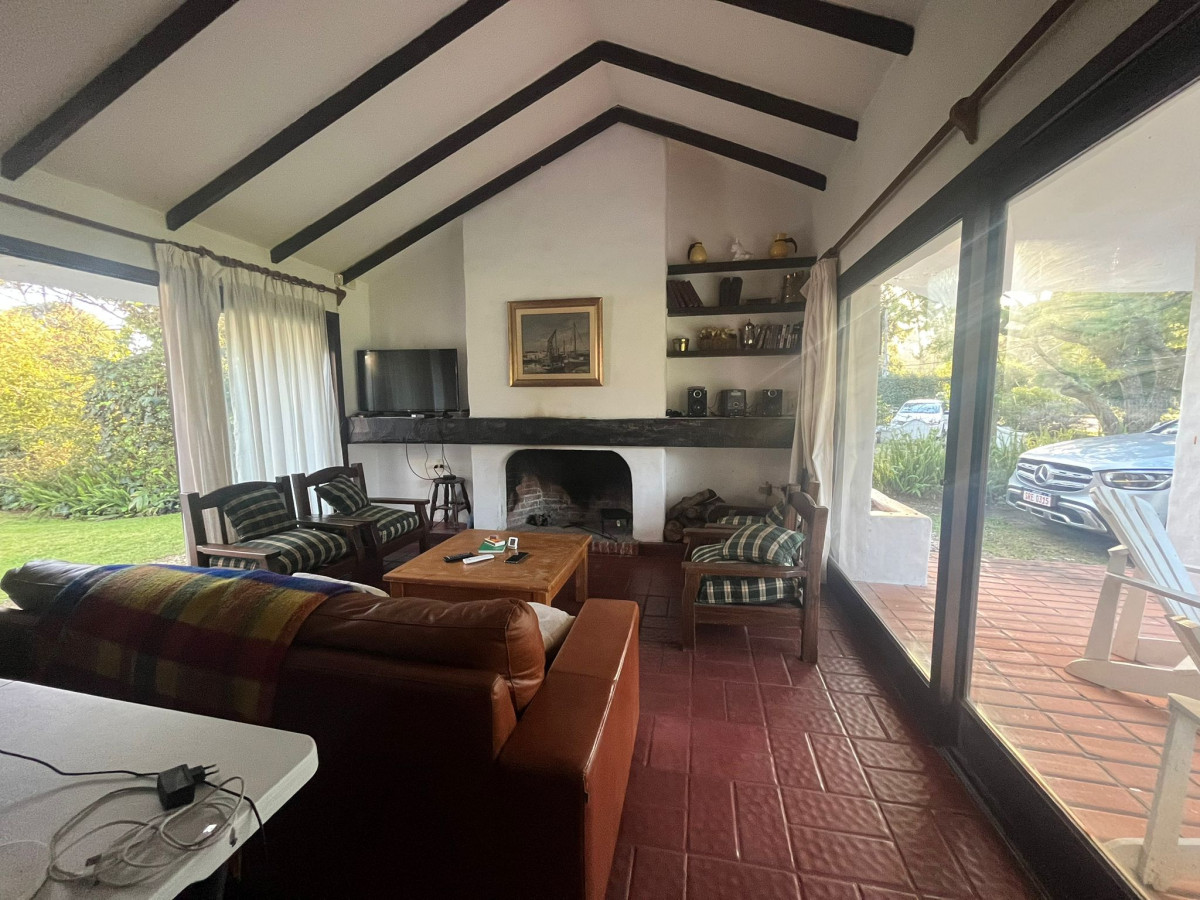 Casa ID.309 - Clásico chalet!! Con Jardin
