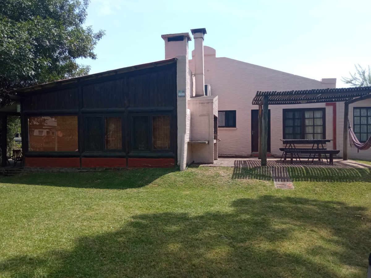 Casa ID.2743 - Complejo en venta