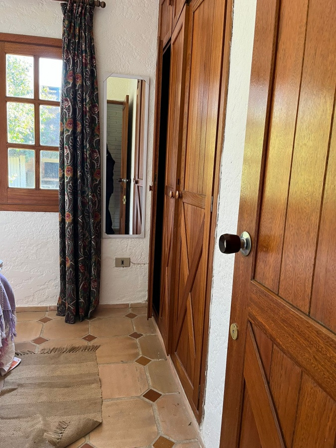 Casa ID.2502 - Hermoso chalet, Disponible en Alquiler Anual 