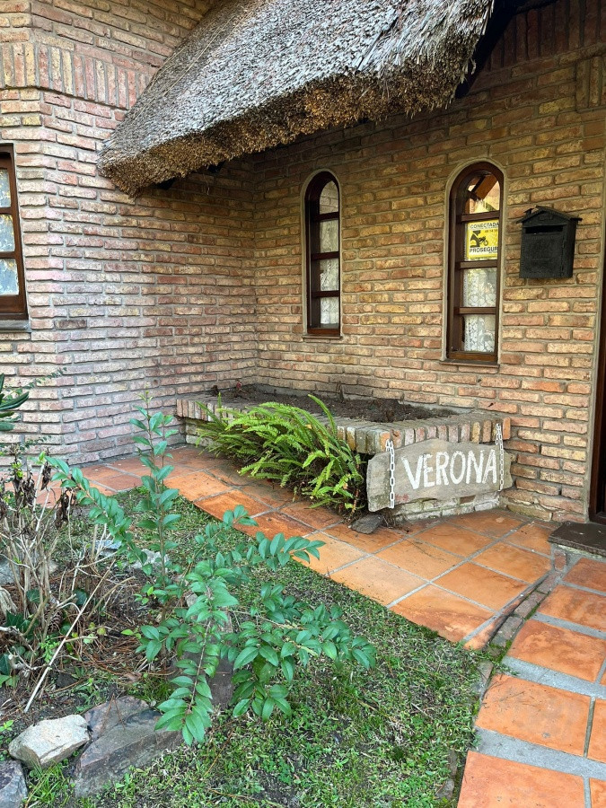 Casa ID.2502 - Hermoso chalet, Disponible en Alquiler Anual 