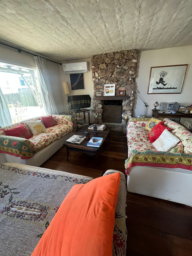 Casa ID.2639 - SE VENDE HERMOSA CASA 