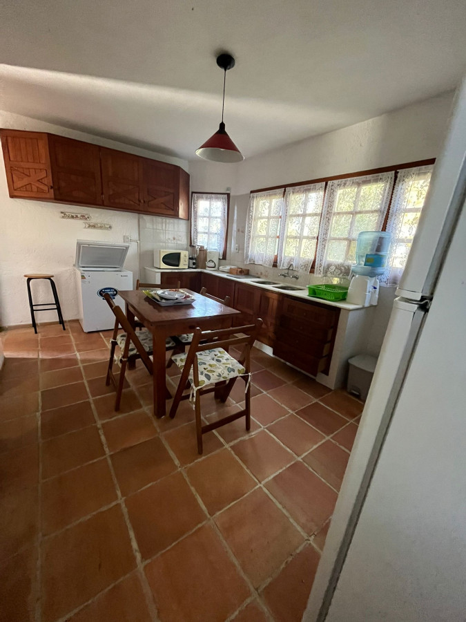 Casa ID.2502 - Hermoso chalet, Disponible en Alquiler Anual 