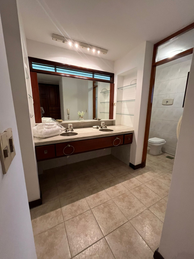 Casa ID.2705 - HERMOSA RESIDENCIA 
