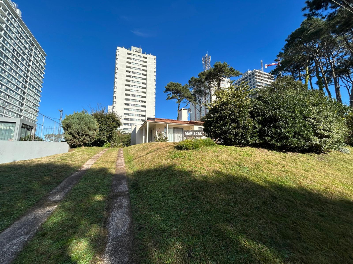 Casa ID.2501 - Se vende Muy linda casa, ideal para vivir todo el año en la zona de Roosevelt.