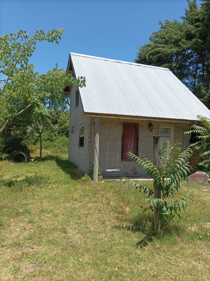 Casa ID.2597 - Se vende Terreno con mejoras