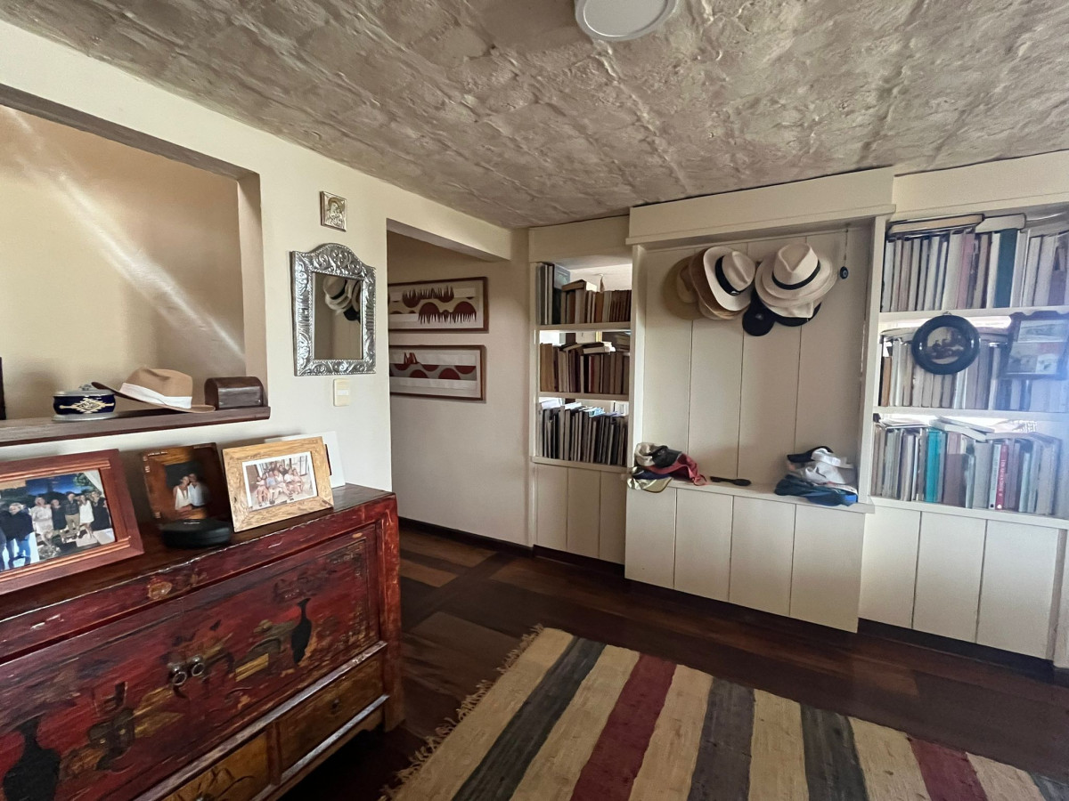 Casa ID.2639 - SE VENDE HERMOSA CASA 