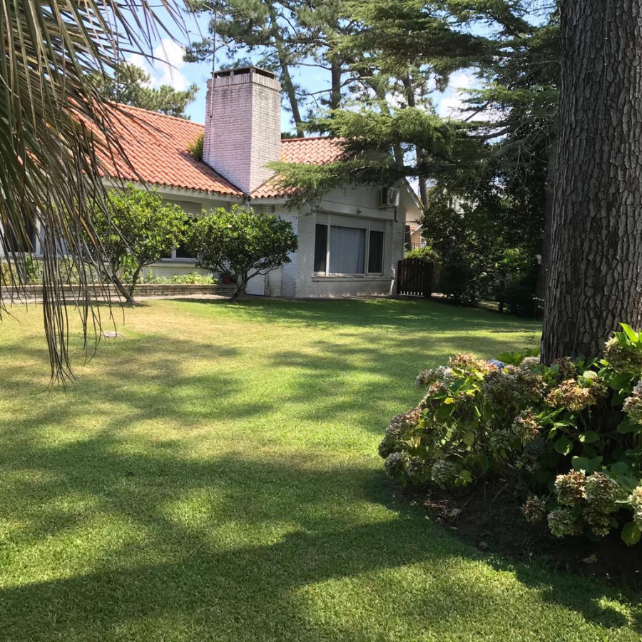 Casa ID.2066 - Casa en Cantegril
