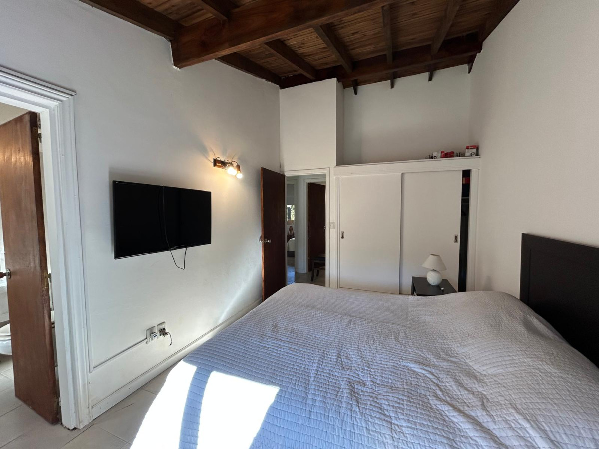 Casa ID.2501 - Se vende Muy linda casa, ideal para vivir todo el año en la zona de Roosevelt.