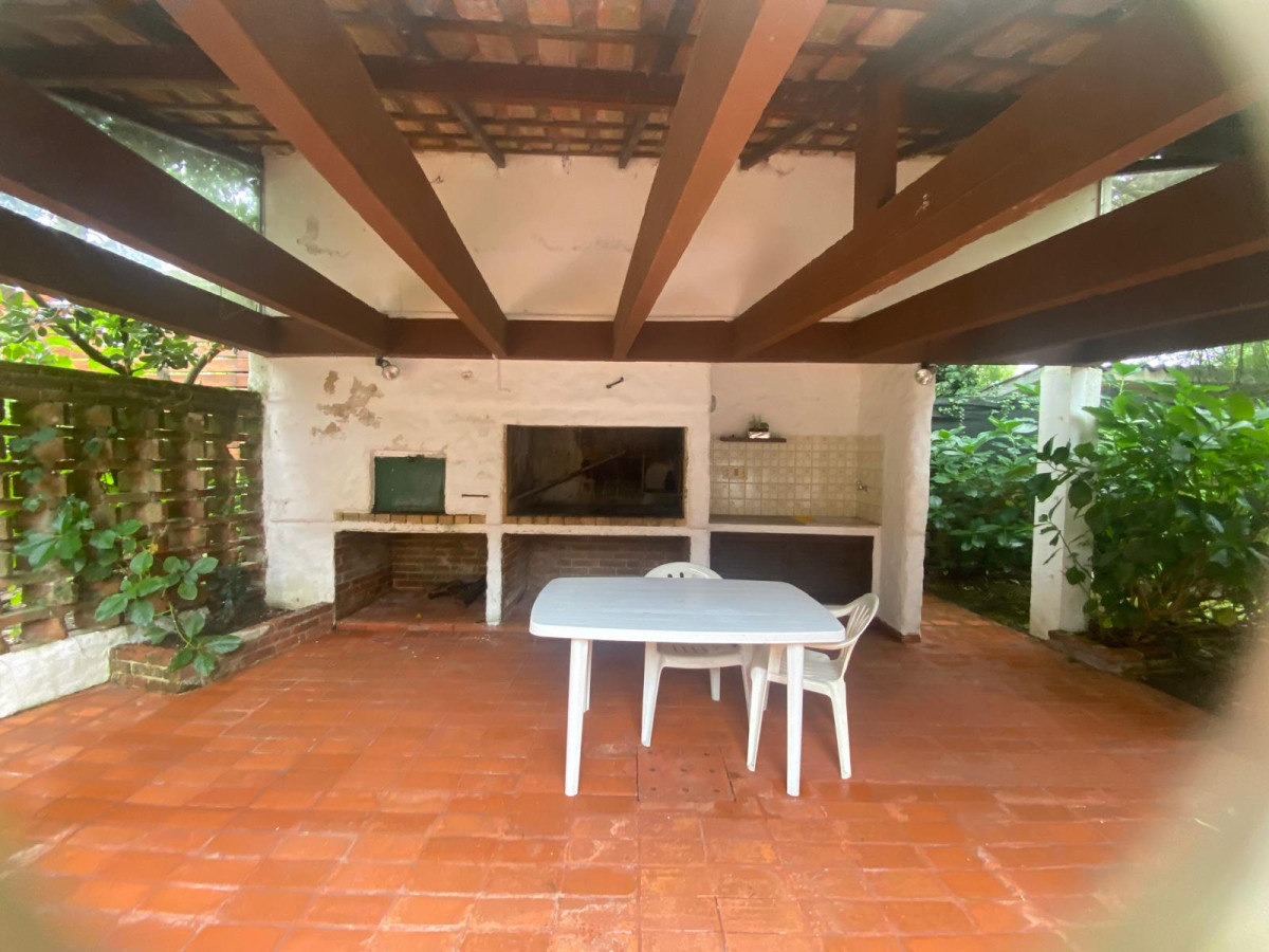 Casa ID.1777 - Casa en Cantegril, 3 dormitorios *