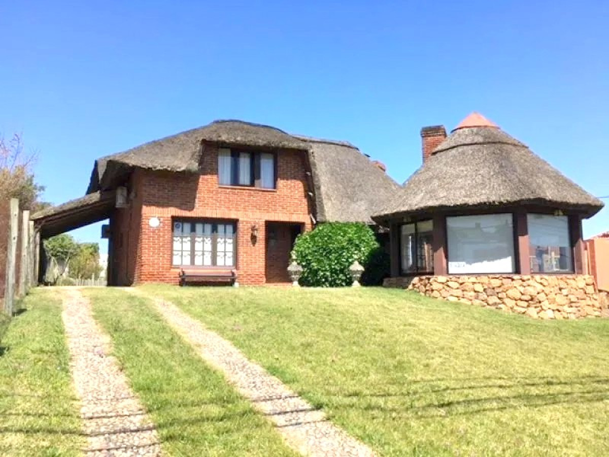 Casa ID.329 - Se vende hermoso quincho!!! 