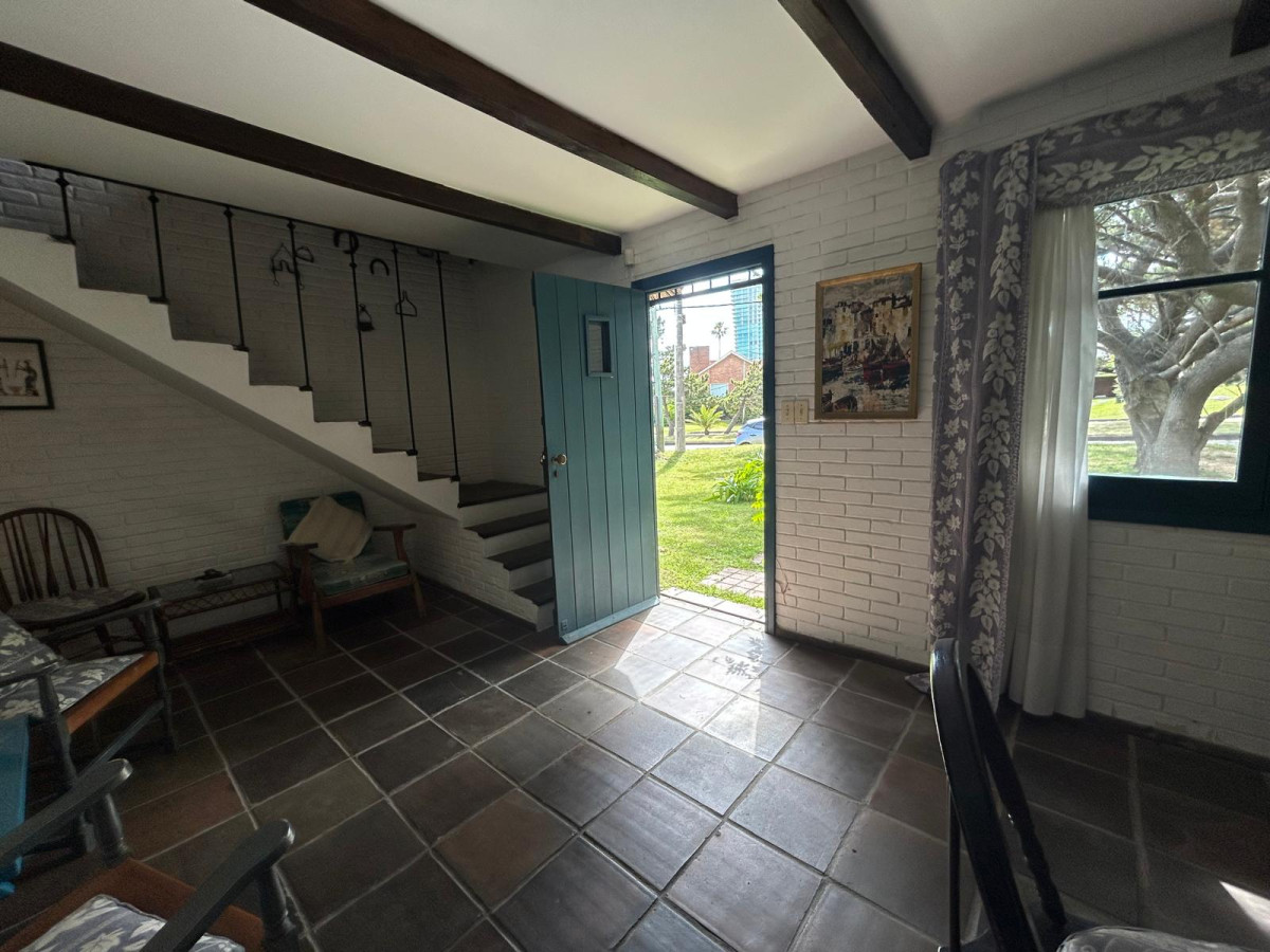 Casa ID.228 - EXCELENTE UBICACION 