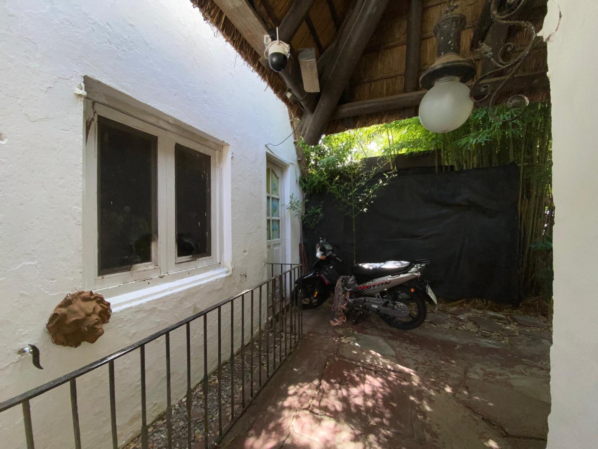 Casa ID.2868 - Amplia casa con jardin, piscina, parrillero, mas de 3000 mt2 de terreno.