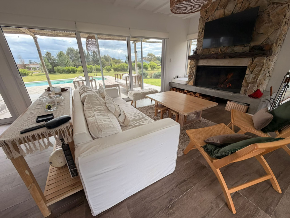 Casa ID.2994 - Venta de Casa en Exclusivo Barrio Privado El Quijote 