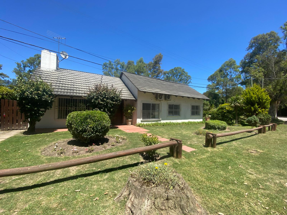 Casa ID.1830 - Casa en El Tesoro, 3 dormitorios *