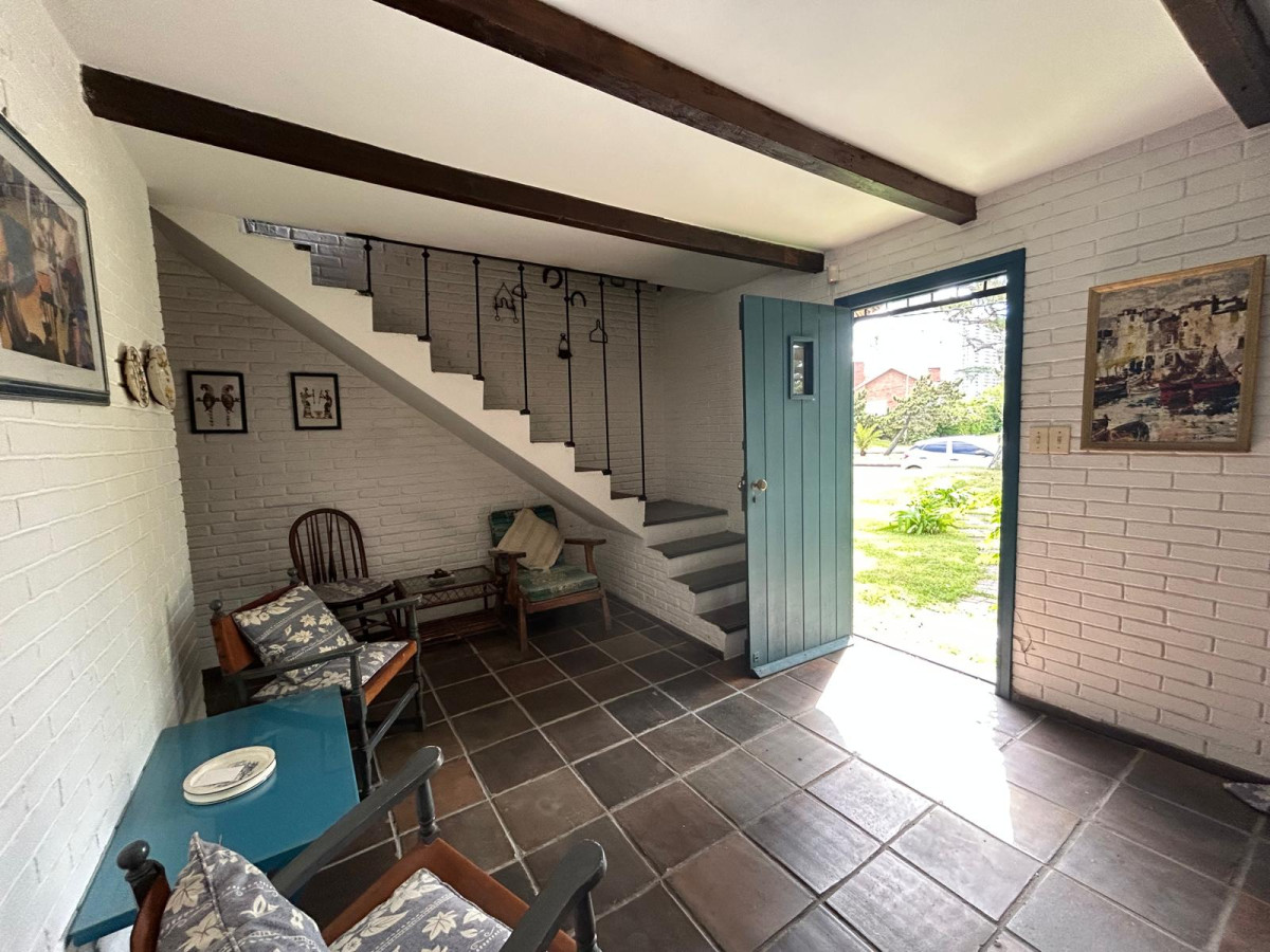 Casa ID.228 - EXCELENTE UBICACION 