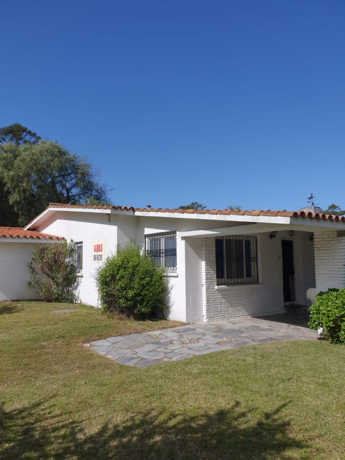 Casa ID.2661 - SE ALQUILA ANUAL Y TEMPORAL 