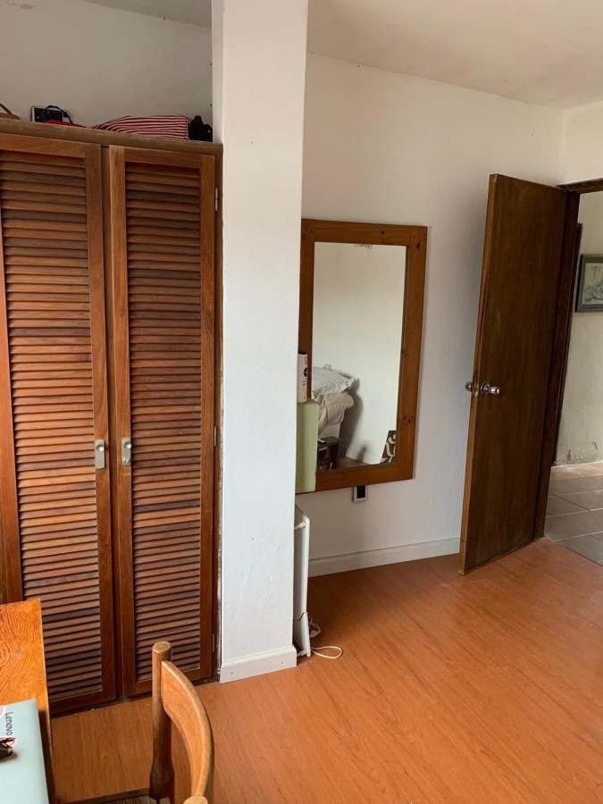 Casa ID.2101 - Muy linda casa con local comercial y apto independiente.