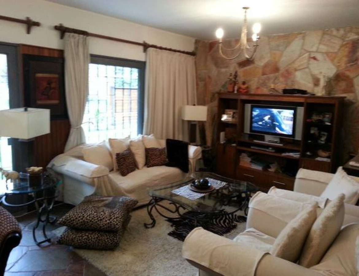 Casa en Mansa, 3 dormitorios *  -