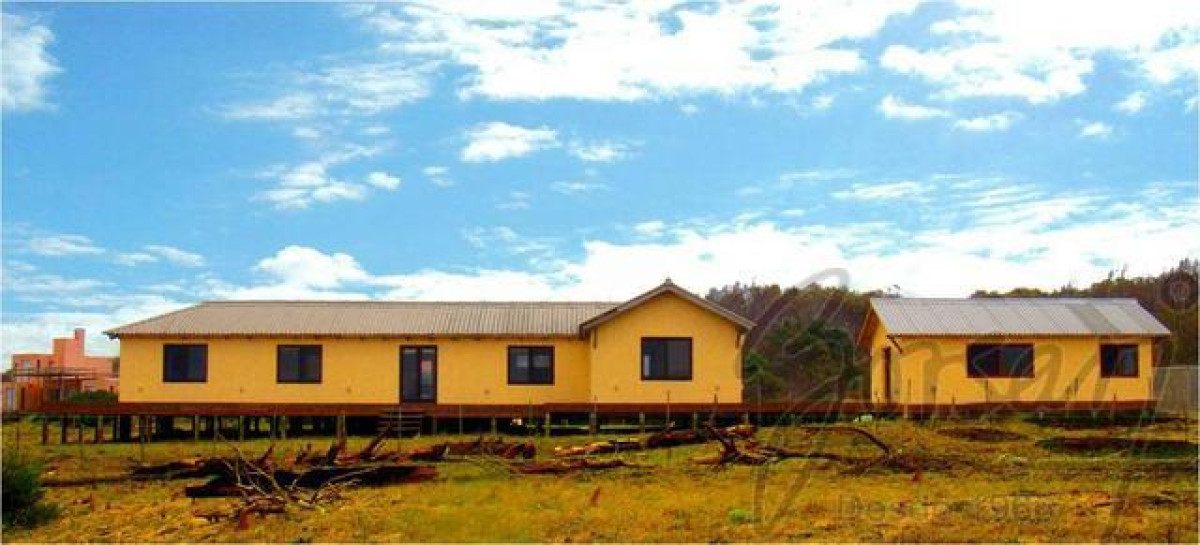 Casa en Sauce de Portezuelo, 4 dormitorios *  -
