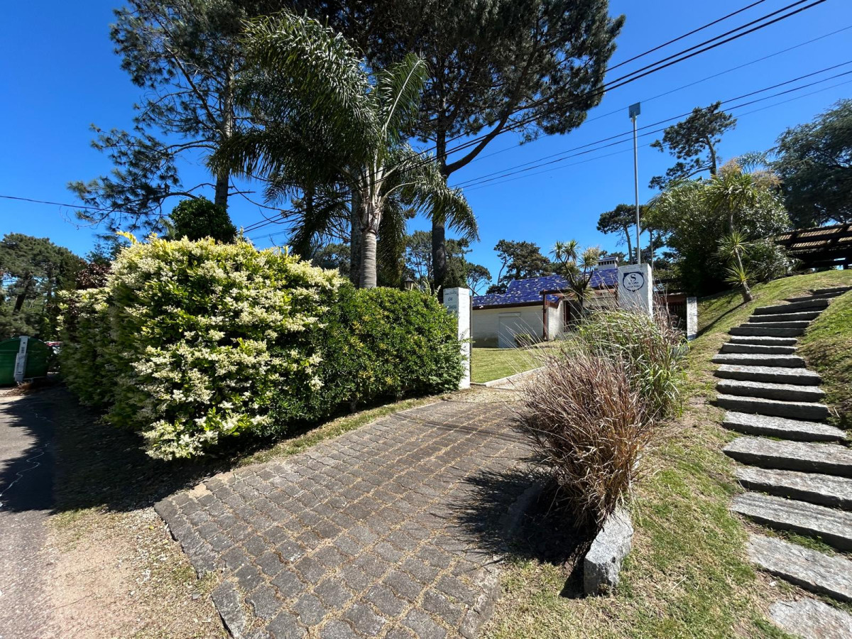 Casa ID.2967 - Hermosa casa en venta