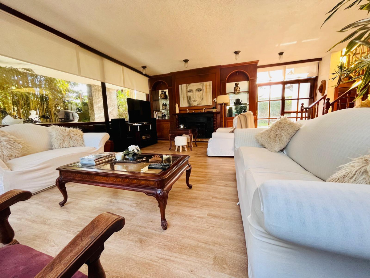 Casa ID.1146 - Amplia casa a pocos metros de la Playa Mansa 