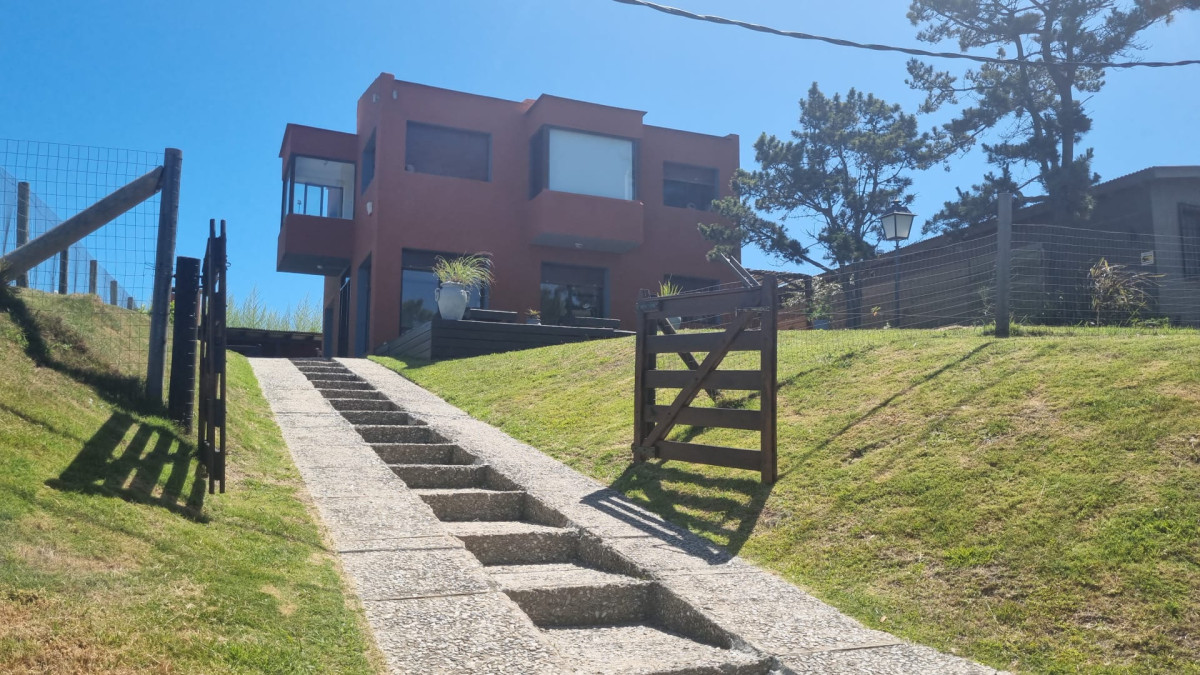 Casa ID.330 - Hermosa casa