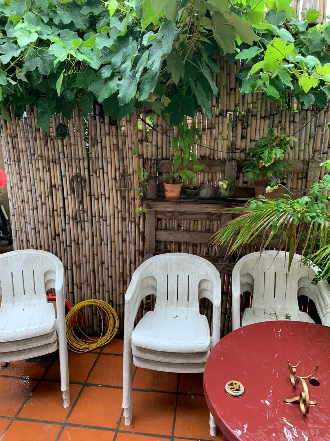 Casa ID.2101 - Muy linda casa con local comercial y apto independiente.