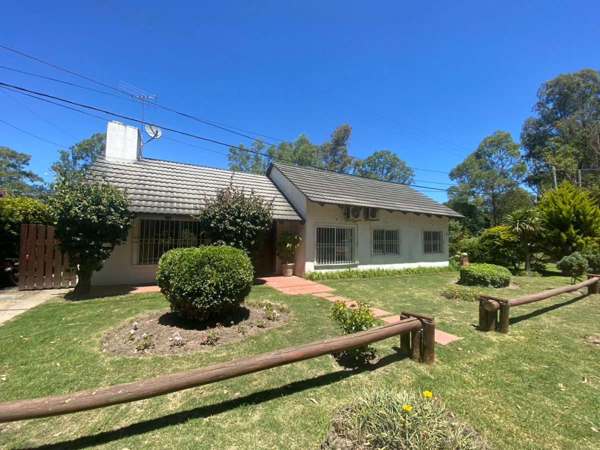 Casa ID.1830 - Casa en El Tesoro, 3 dormitorios *