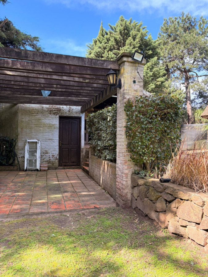 Casa ID.2999 - CASA EN VENTA EN EL CORAZON DE JARDINES DE CORDOBA