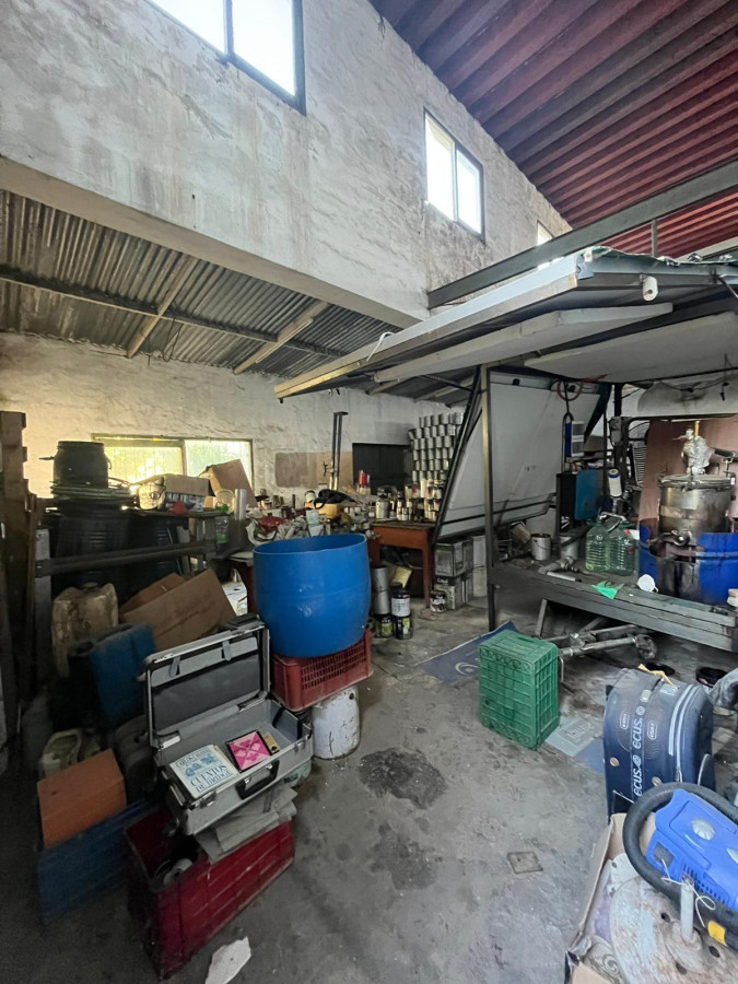 Local Comercial ID.2495 - GRAN OPORTUNIDAD. TERRENO CON GALPON