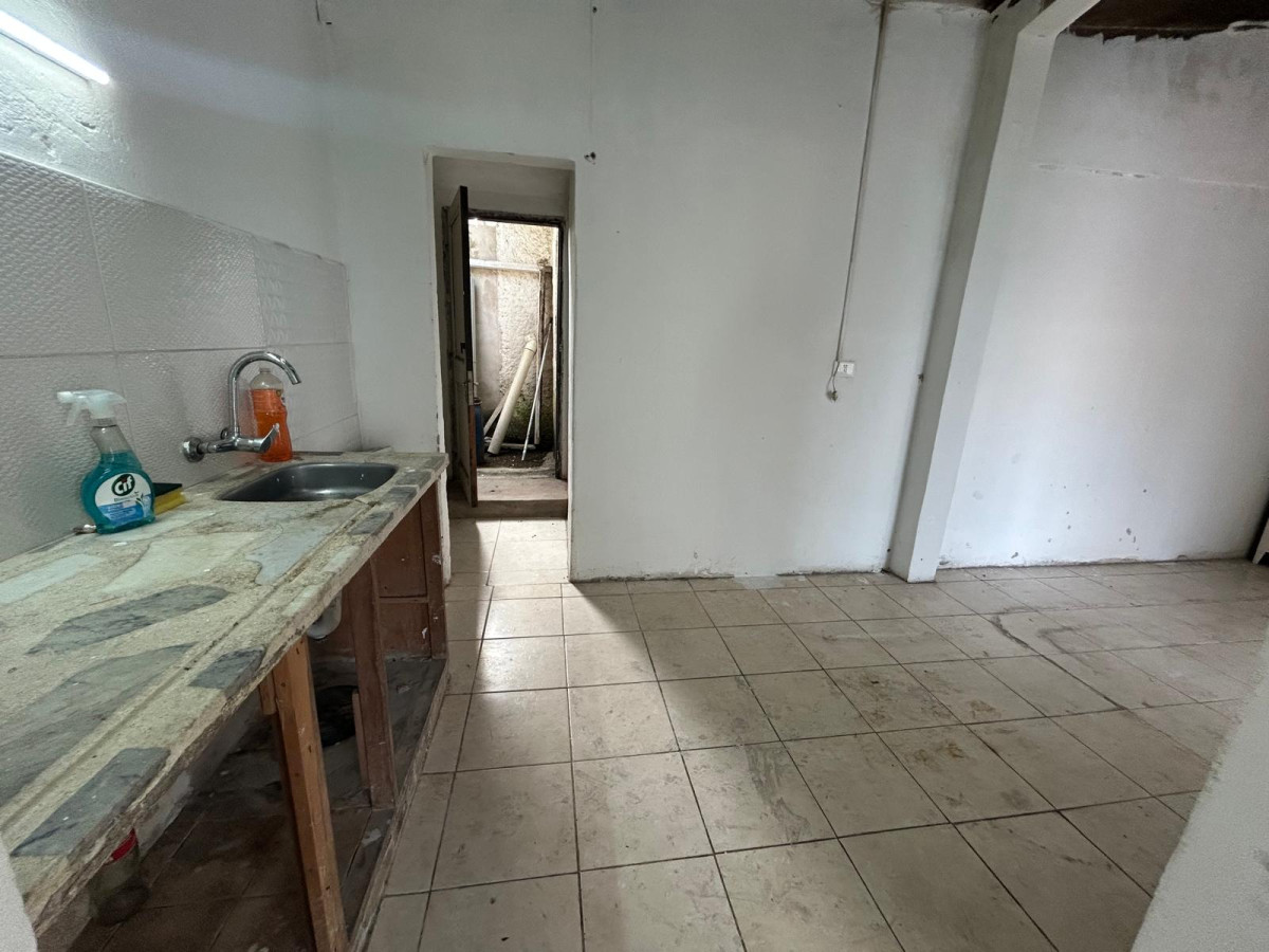 Local Comercial ID.2903 - LOCAL CON EXCELENTE UBICACION, EN ALQUILER