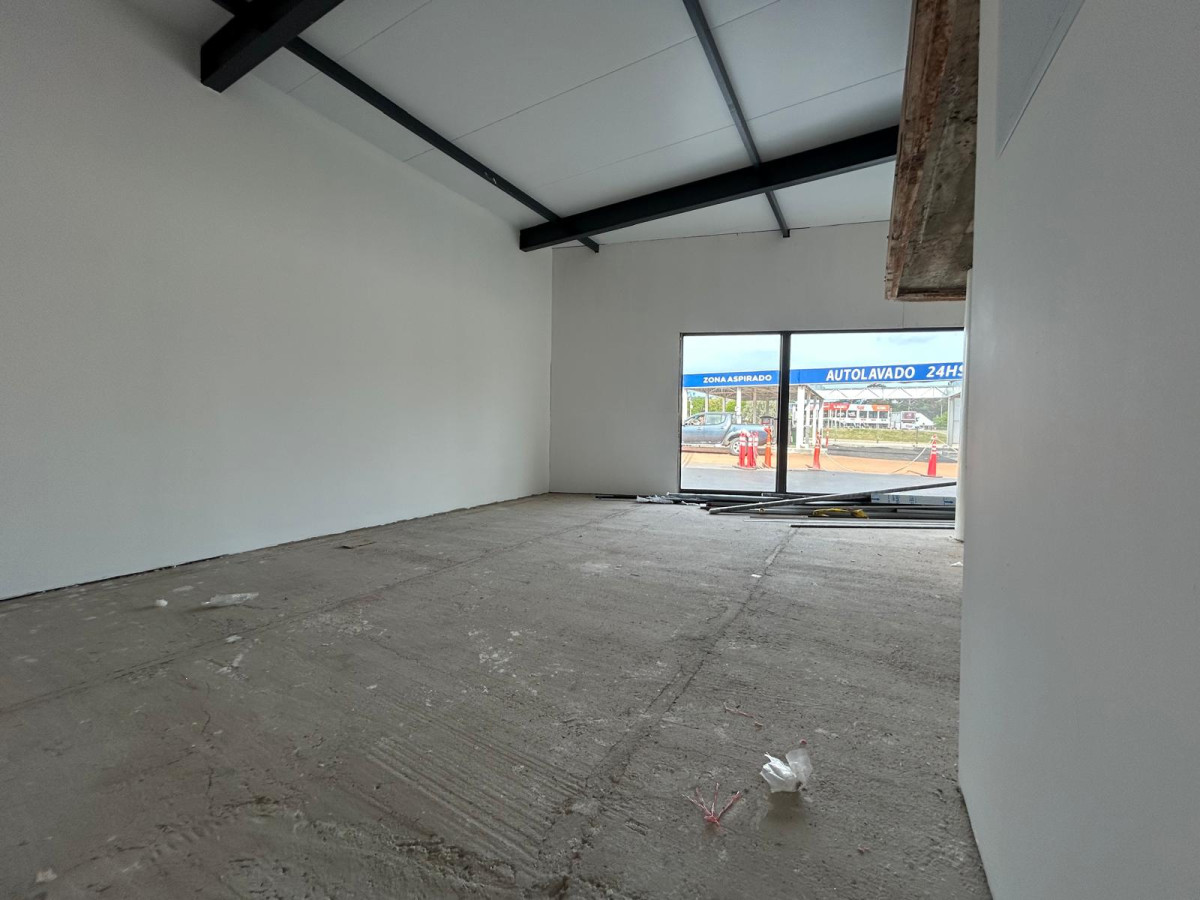 Local Comercial ID.2889 - LOCAL COMERCIAL, EXCELENTE PUNTO
