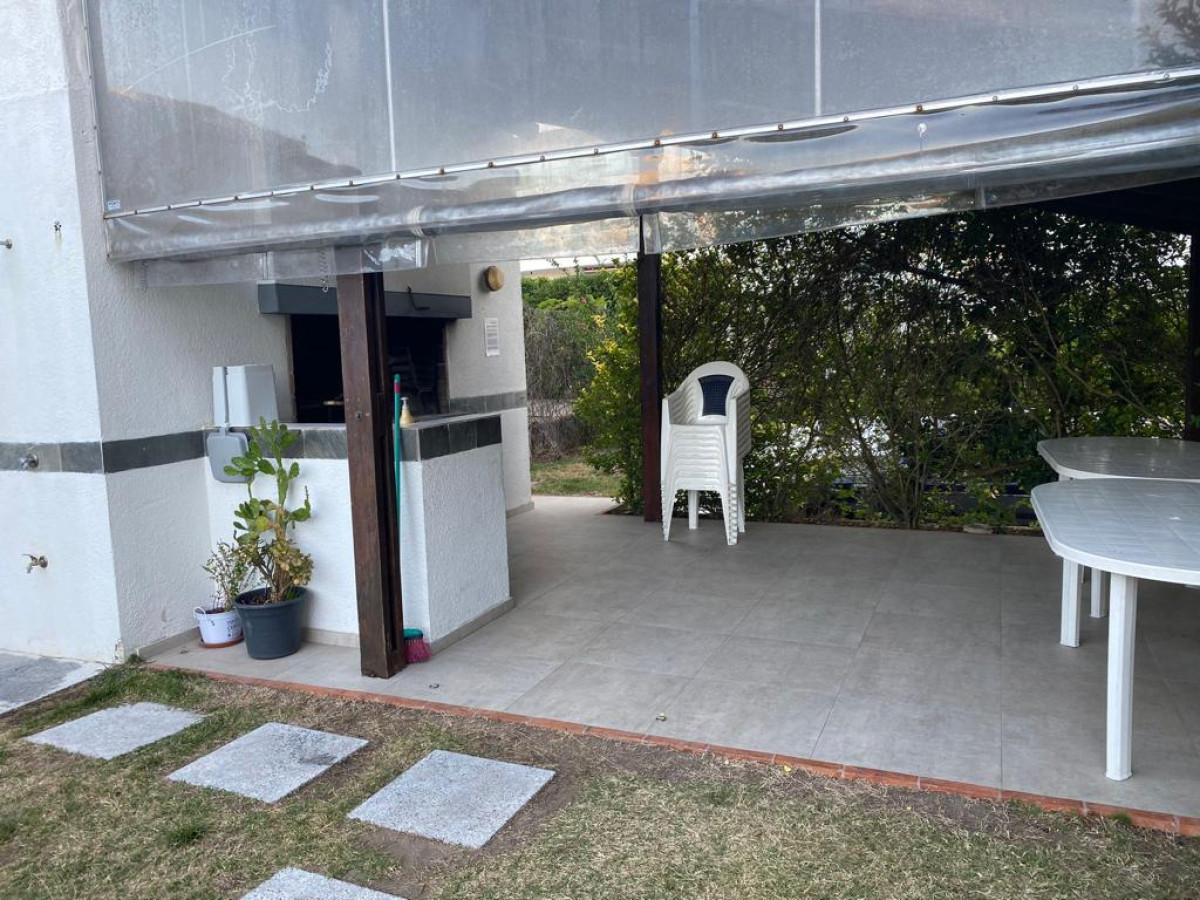 Apartamento ID.2848 - Comodo apto, reciclado, con terraza y cochera 