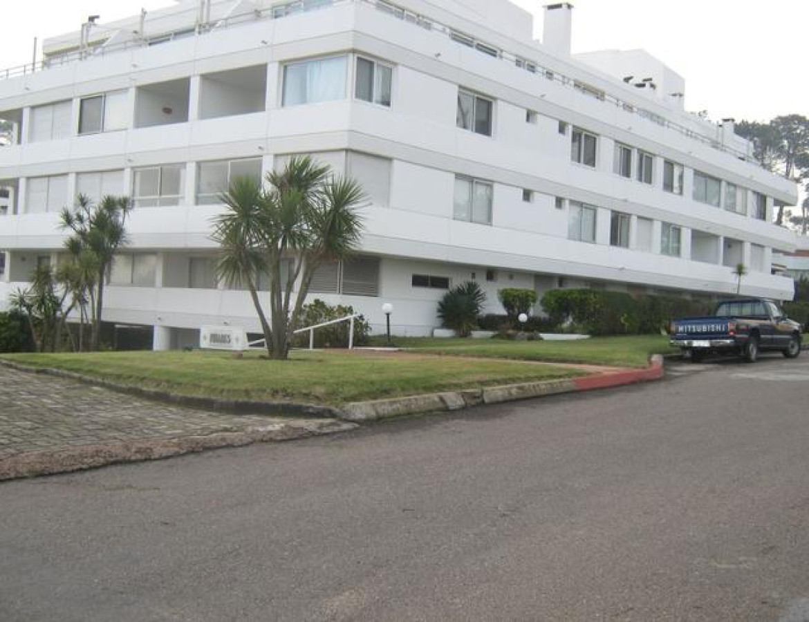 Apartamento ID.1414 - Apartamento en Pinares, 3 dormitorios *