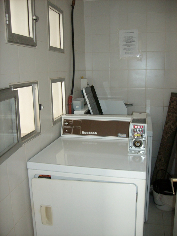 Apartamento ID.2848 - Comodo apto, reciclado, con terraza y cochera 