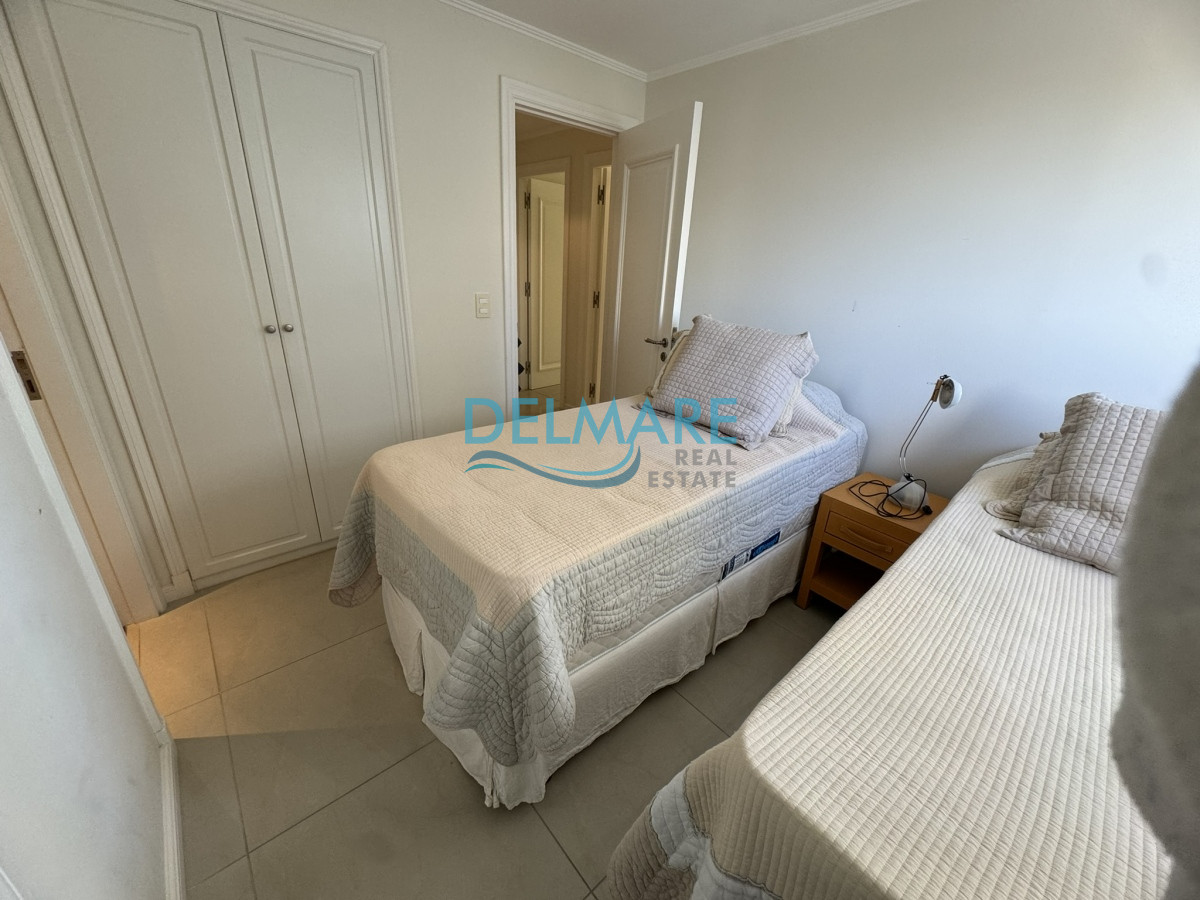 Apartamento ID.53 - Excepcional apartamento con increibles vistas a playa brava 