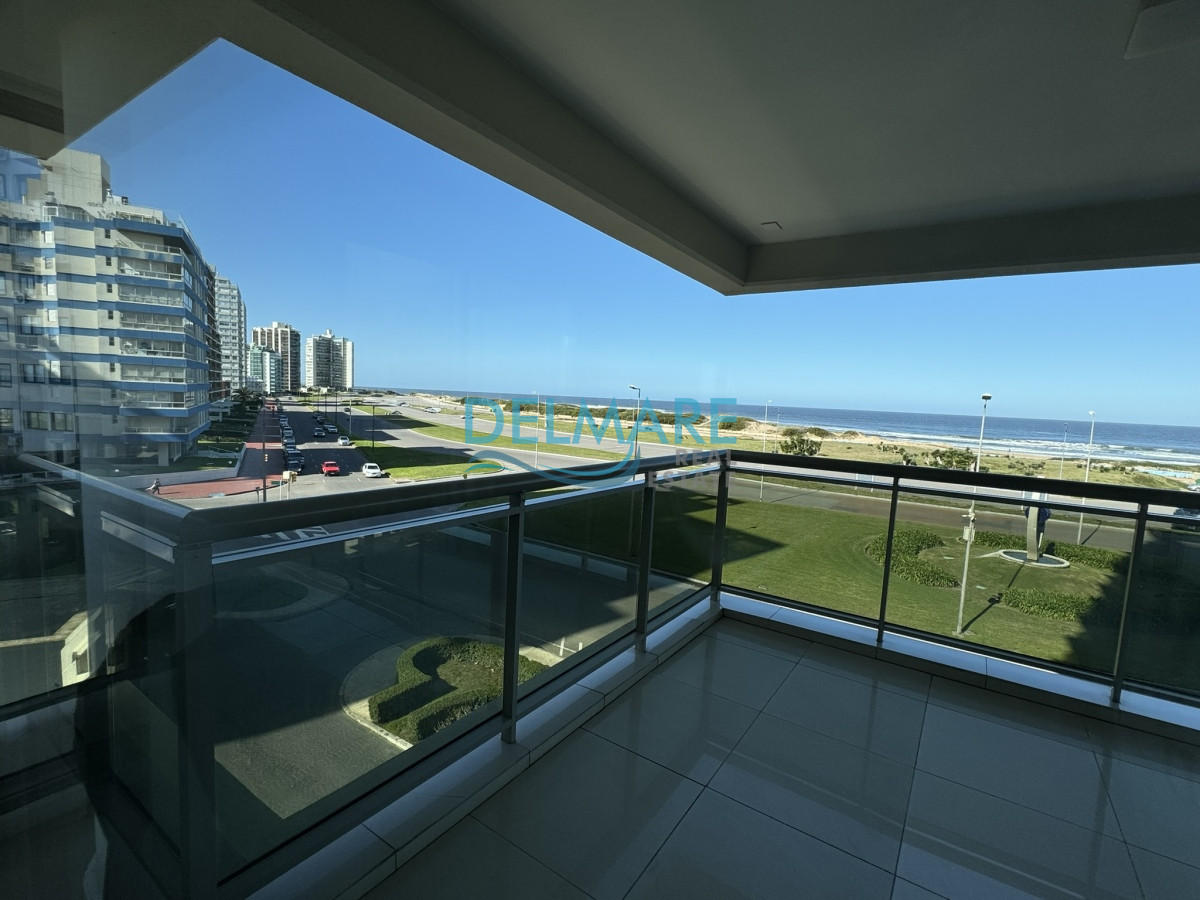 Apartamento ID.53 - Excepcional apartamento con increibles vistas a playa brava 