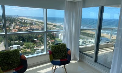 Apartamento con inmejorables  vistas al mar  y a  La Barra
