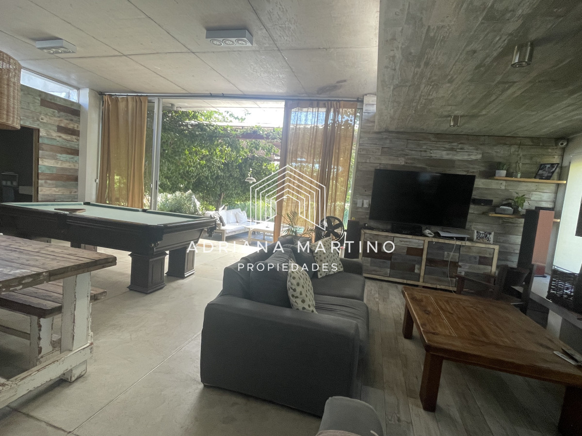 Casa ID.71281 - MODERNA CASA EN ZONA COLEGIOS 4 SUITES, ESPECTACULAR BARBACOA