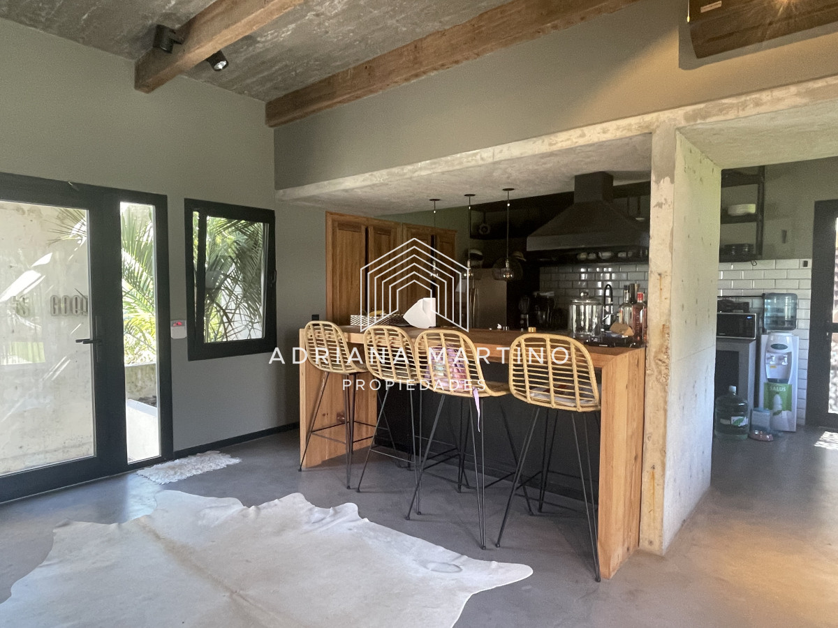 Casa ID.71281 - MODERNA CASA EN ZONA COLEGIOS 4 SUITES, ESPECTACULAR BARBACOA