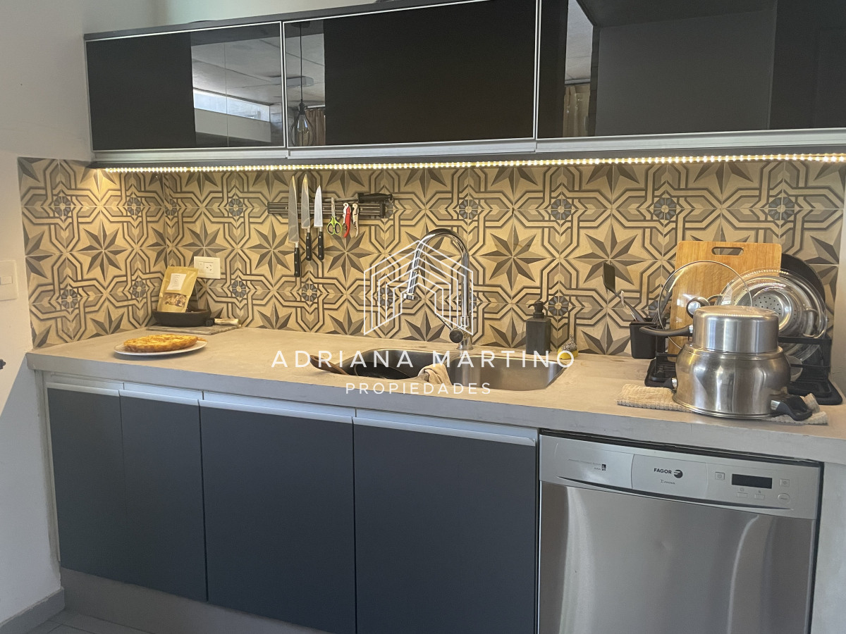 Casa ID.71281 - MODERNA CASA EN ZONA COLEGIOS 4 SUITES, ESPECTACULAR BARBACOA