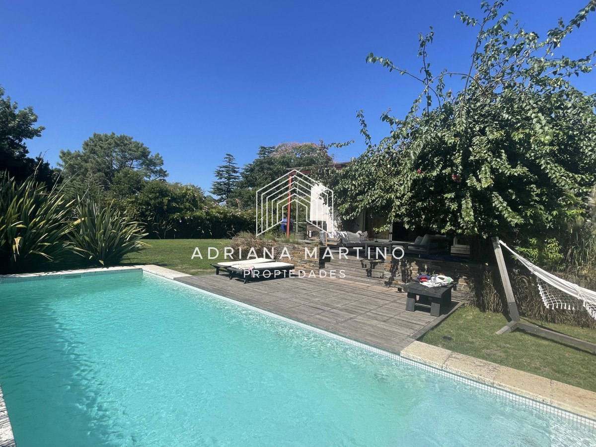 Casa ID.71281 - MODERNA CASA EN ZONA COLEGIOS 4 SUITES, ESPECTACULAR BARBACOA