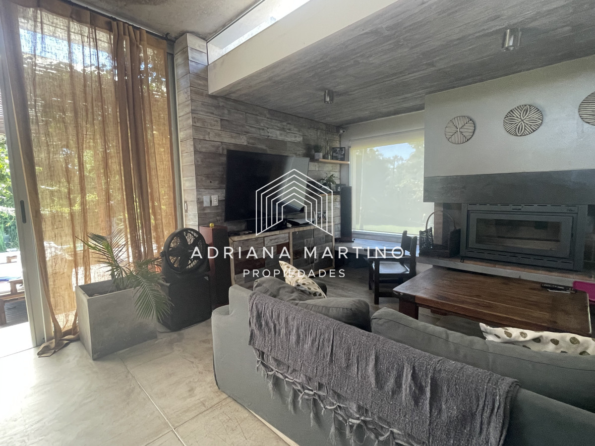 Casa ID.71281 - MODERNA CASA EN ZONA COLEGIOS 4 SUITES, ESPECTACULAR BARBACOA