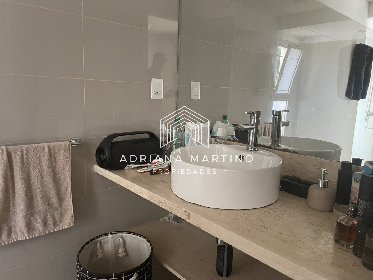 Casa ID.71281 - MODERNA CASA EN ZONA COLEGIOS 4 SUITES, ESPECTACULAR BARBACOA